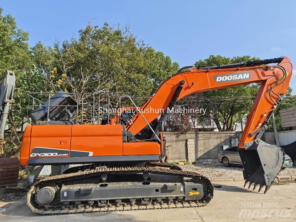 Doosan DX300 Crawler excavators