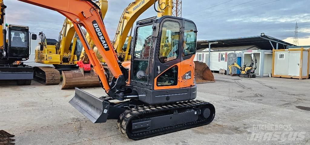 Doosan DX 62 Mini excavators < 7t
