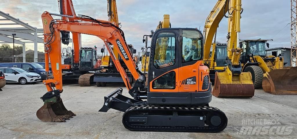 Doosan DX 62 Mini excavators < 7t