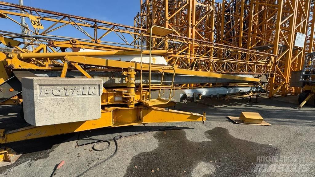 Potain HD 26 A Self erecting cranes