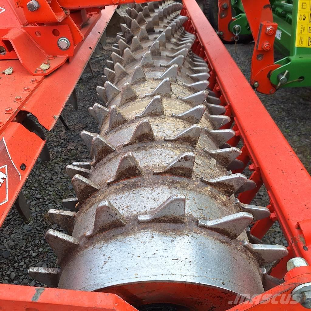 Kuhn HR 3004 Combination drills