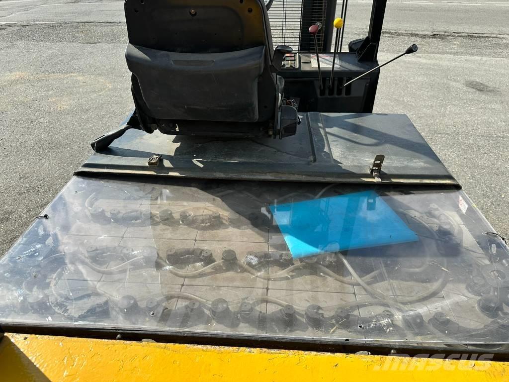 OM E50N Electric forklift trucks