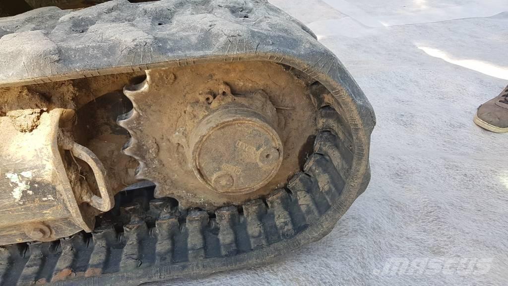 Komatsu PC24MR-5 Mini excavators < 7t