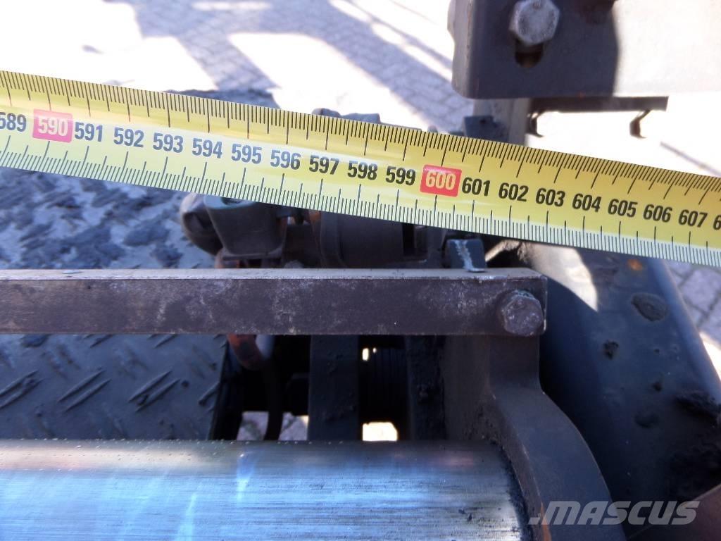 Dynapac F 30 CR Asphalt pavers