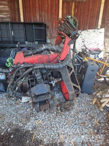 Komatsu C123 Harvester heads