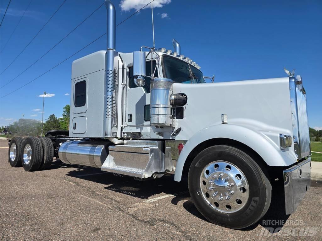 Kenworth W 900 Truck Tractor Units