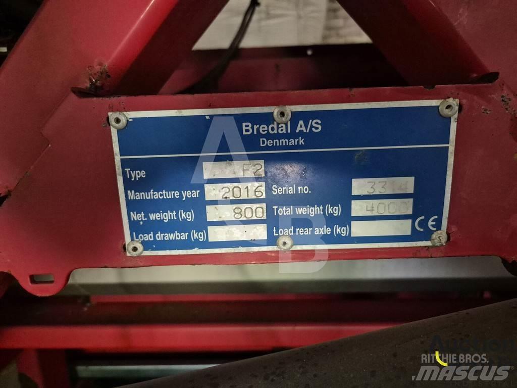 Bredal F 2 Mineral spreaders