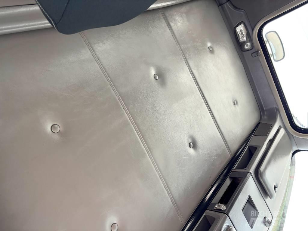 Kenworth T800 Truck Tractor Units