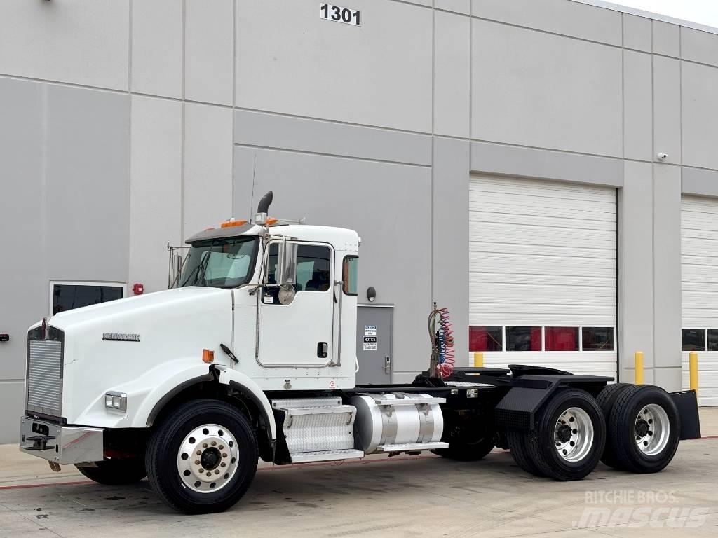 Kenworth T800 Truck Tractor Units