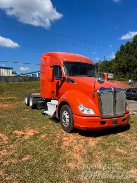 Kenworth T 680 Truck Tractor Units