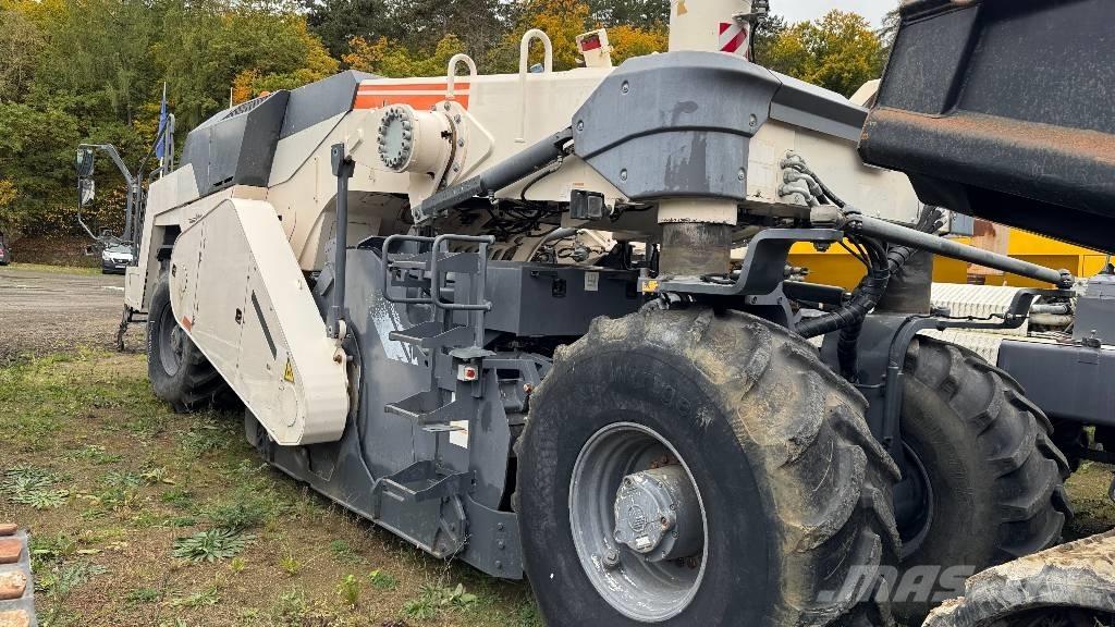 Wirtgen WR200i Asphalt recyclers