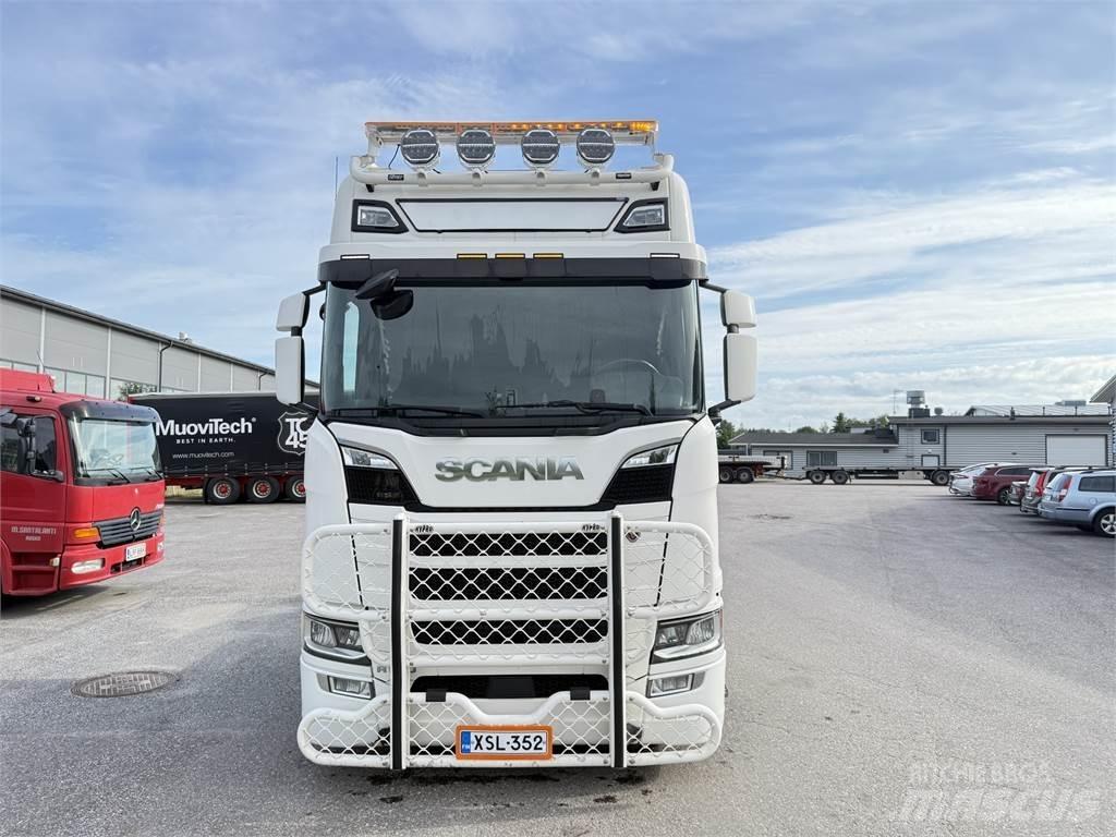 Scania R520 6X2 Truck Tractor Units
