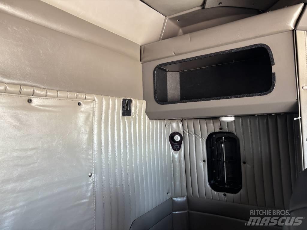 Kenworth T 800 Truck Tractor Units