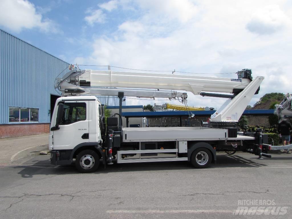 Böcker AK 37 Rough terrain cranes