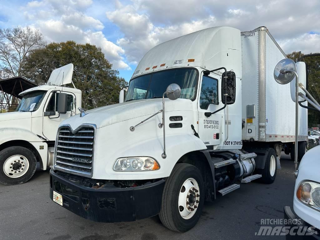 Mack Truck Truck Tractor Units