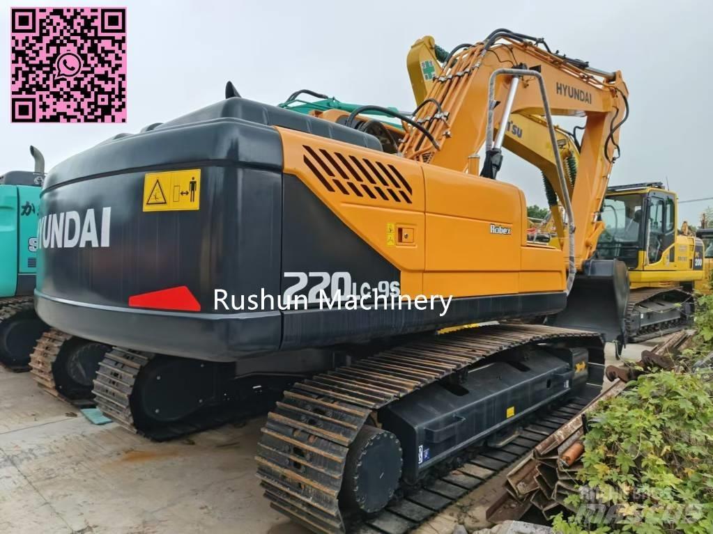 Hyundai 220 Midi excavators  7t - 12t