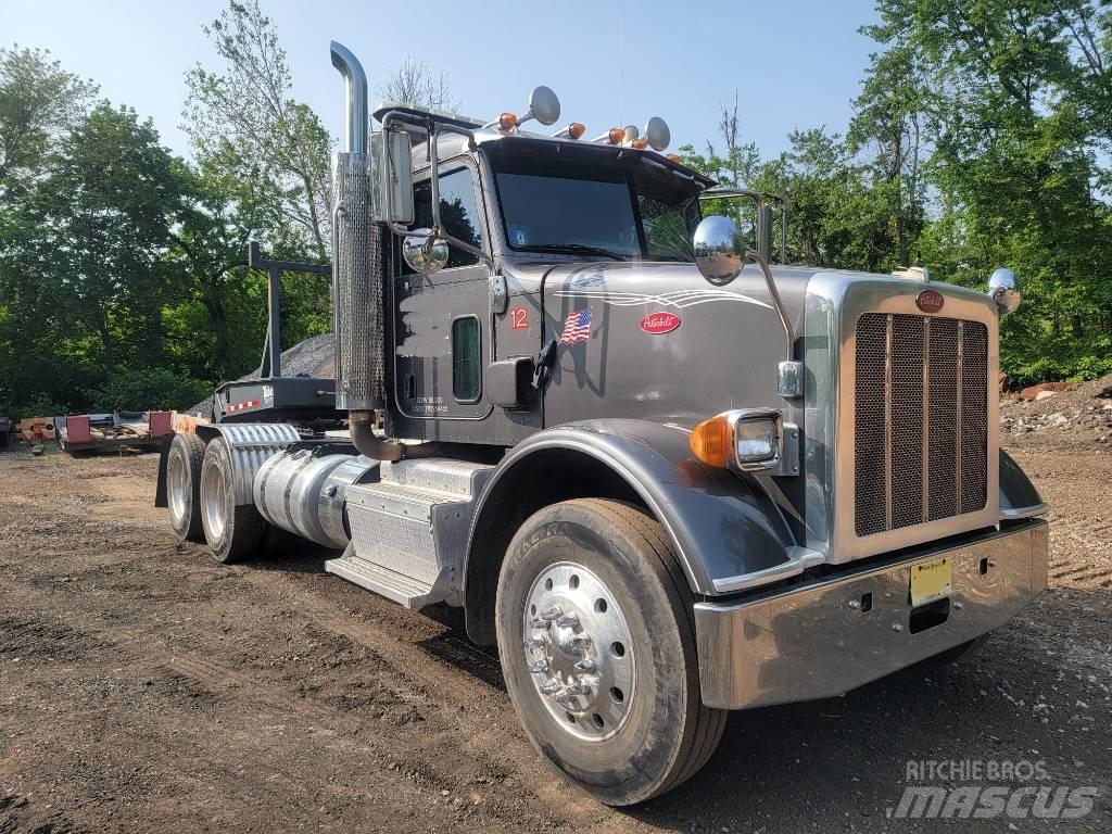 Peterbilt 365 Truck Tractor Units