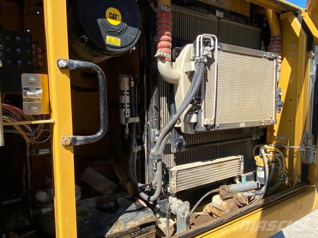 CAT 323 E Crawler excavators