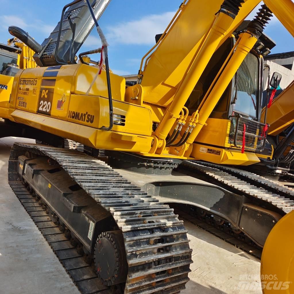 Komatsu PC 220-8 Crawler excavators