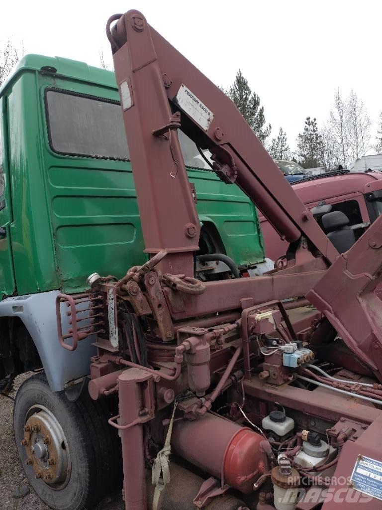 Ferrari 2300 nosturi Loader cranes