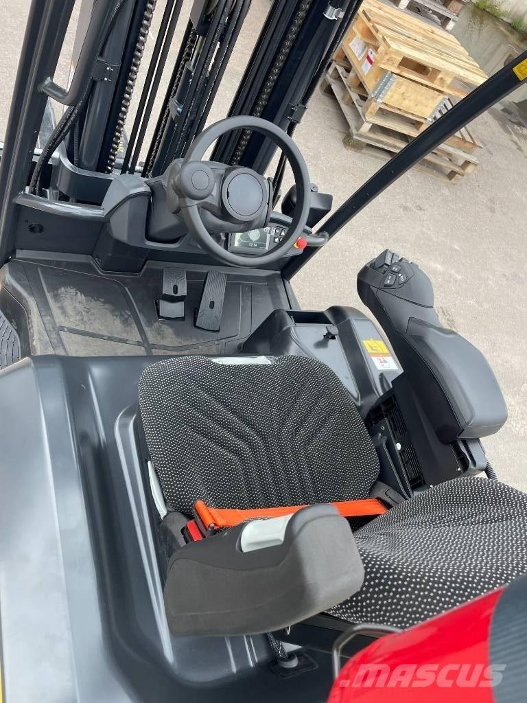 CAT 1,8 Electric forklift trucks