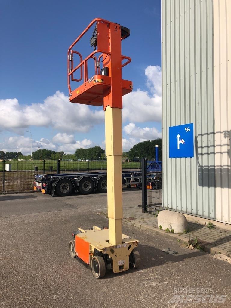 JLG 1230 ES Vertical mast lifts