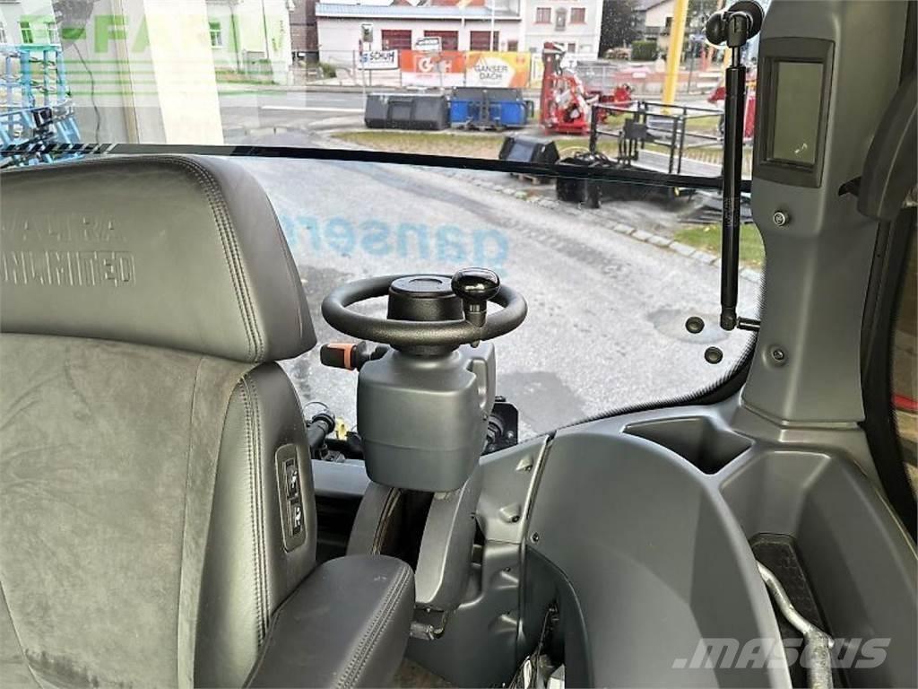 Valtra q305 Tractors