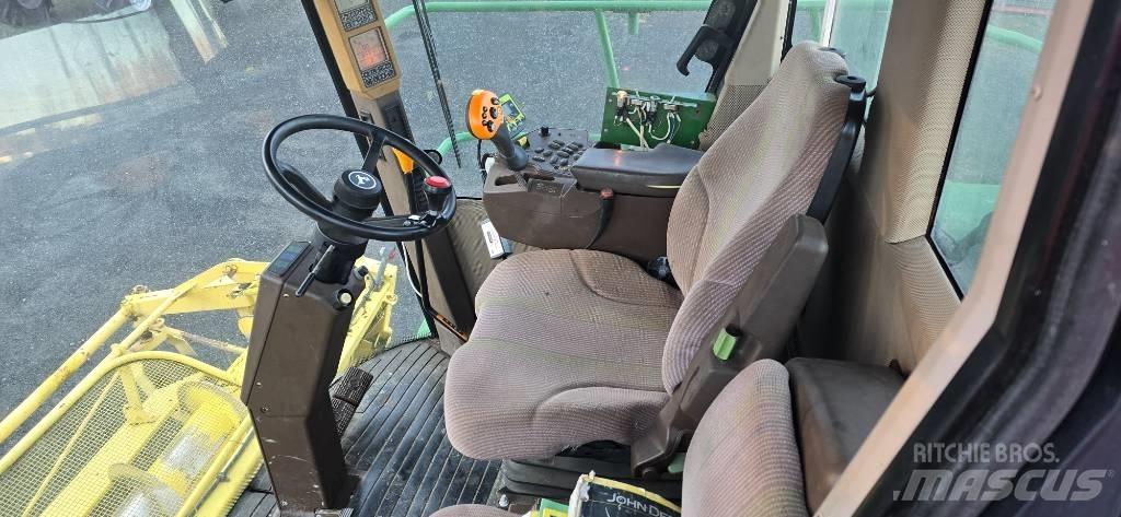 John Deere 7400 Self-propelled foragers
