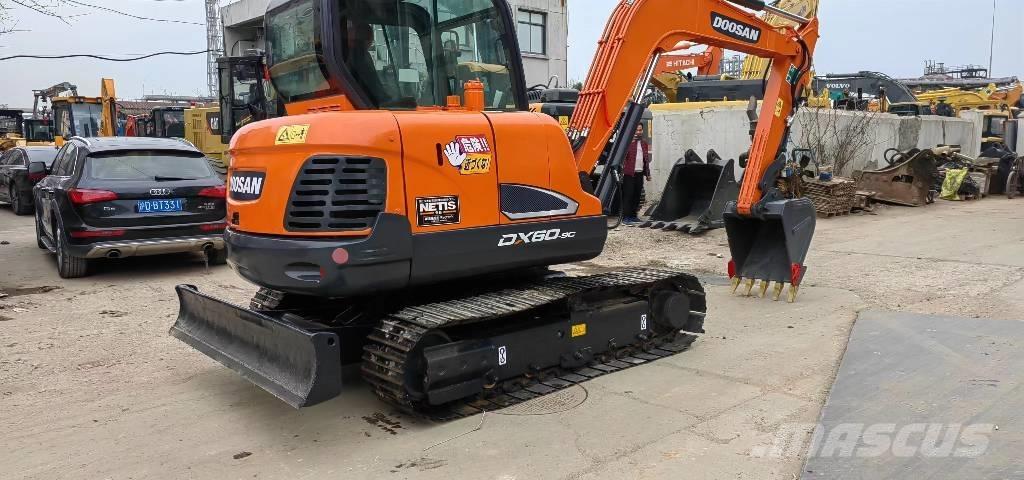 Doosan DX 60 Mini excavators < 7t