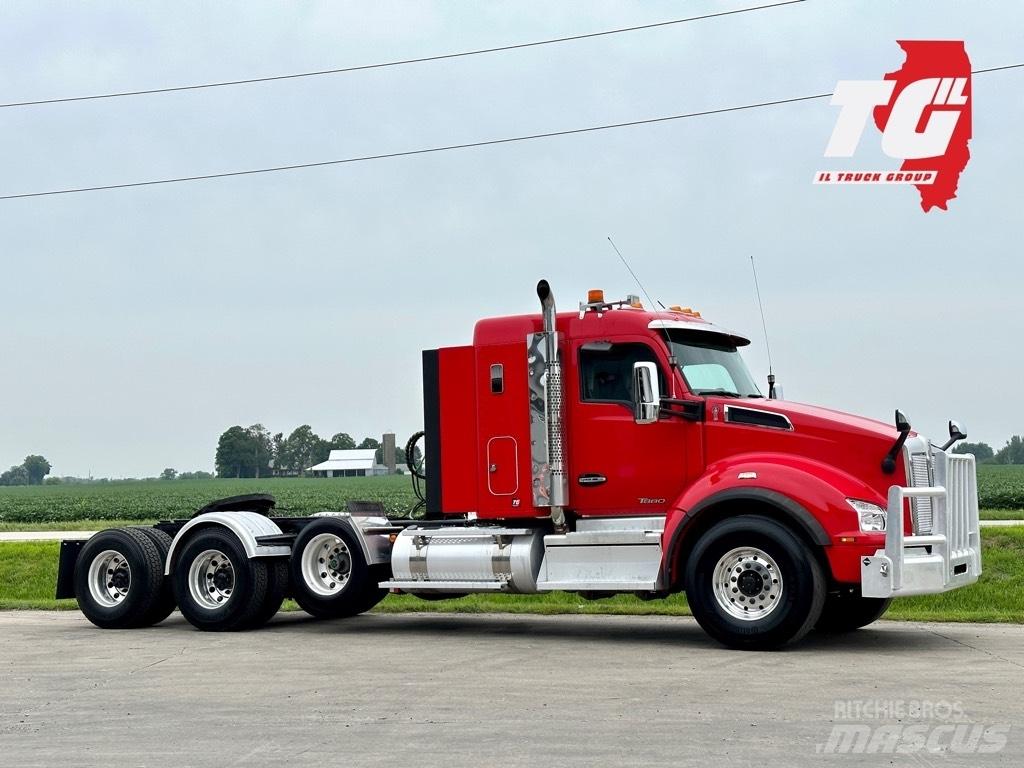 Kenworth T880 Truck Tractor Units