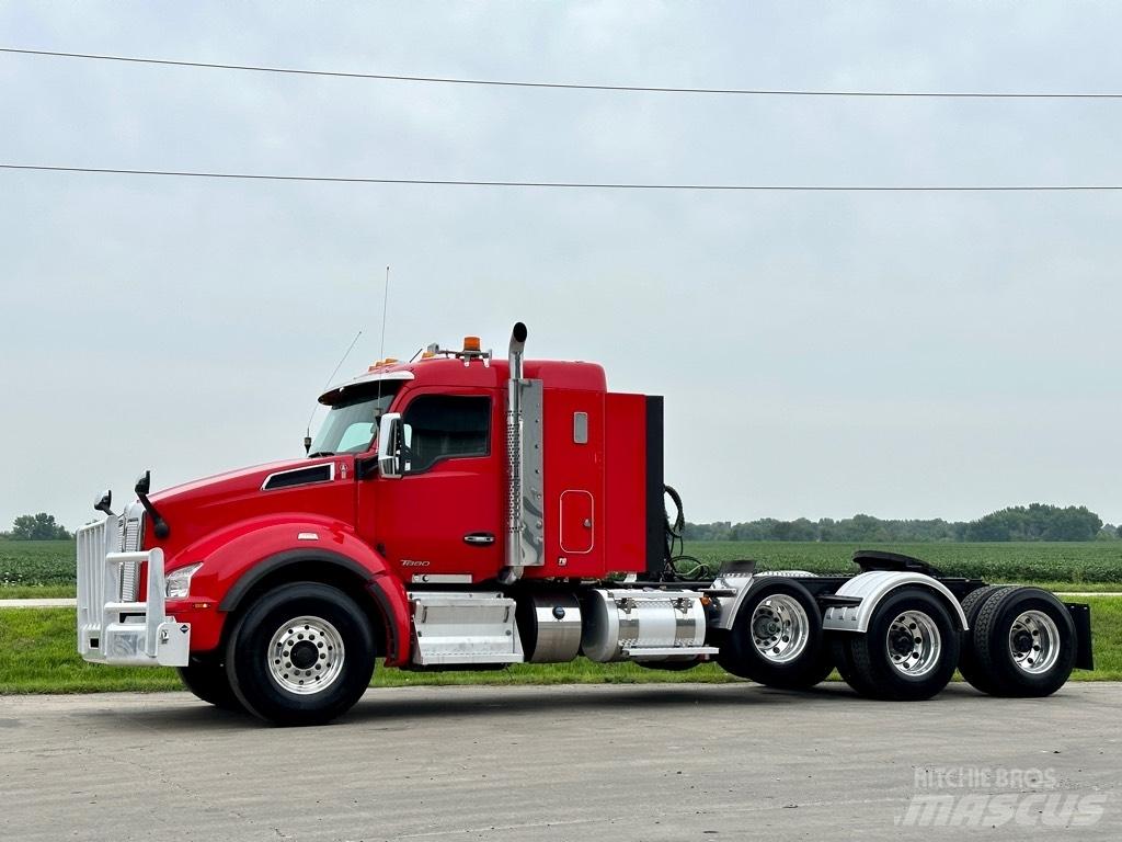 Kenworth T880 Truck Tractor Units