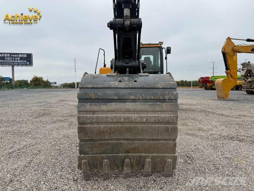 Hyundai 220LC-9S Crawler excavators