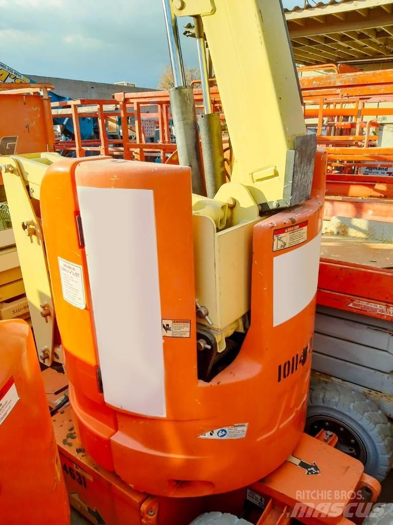 JLG E 300 AJP Articulated boom lifts