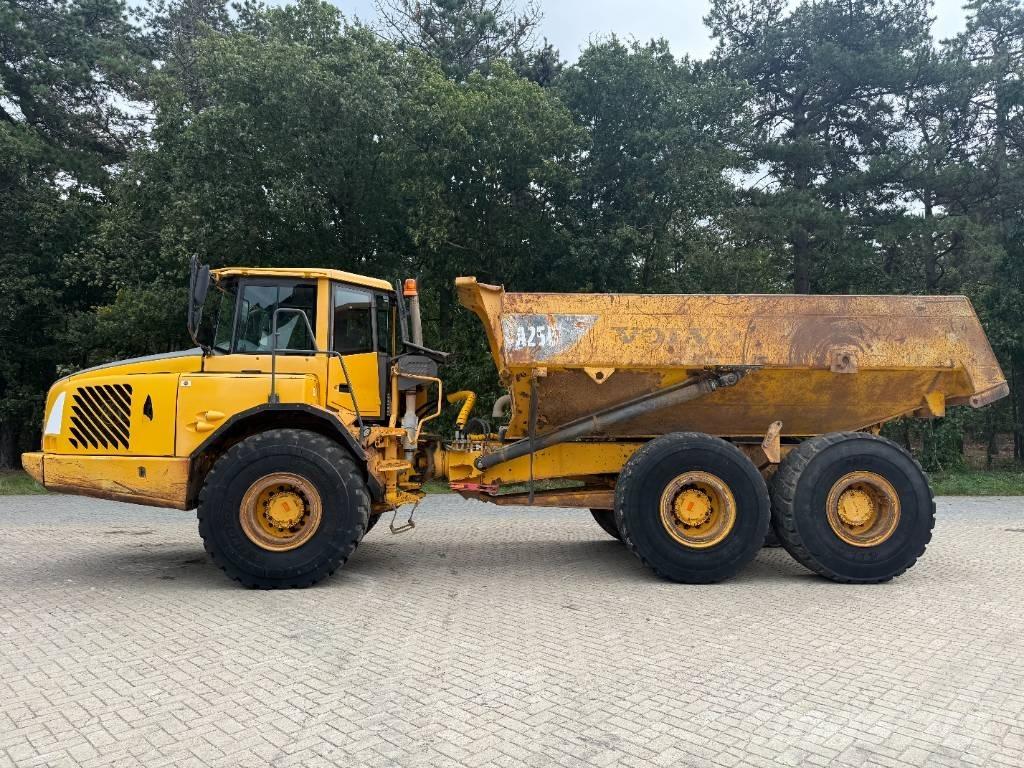 Volvo A 25 D Articulated Haulers