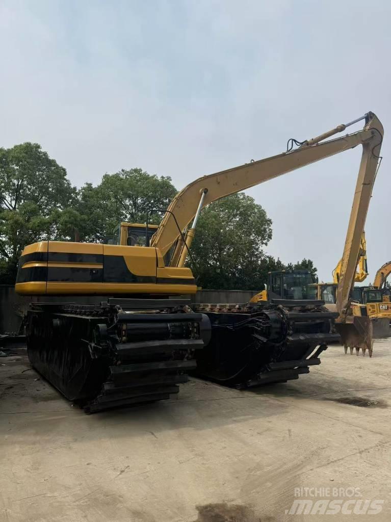 CAT 320B Amphibious Excavators