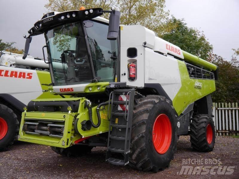 CLAAS LEXION 6800 Combine harvesters