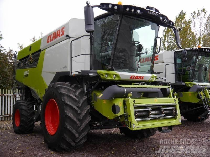 CLAAS LEXION 6800 Combine harvesters