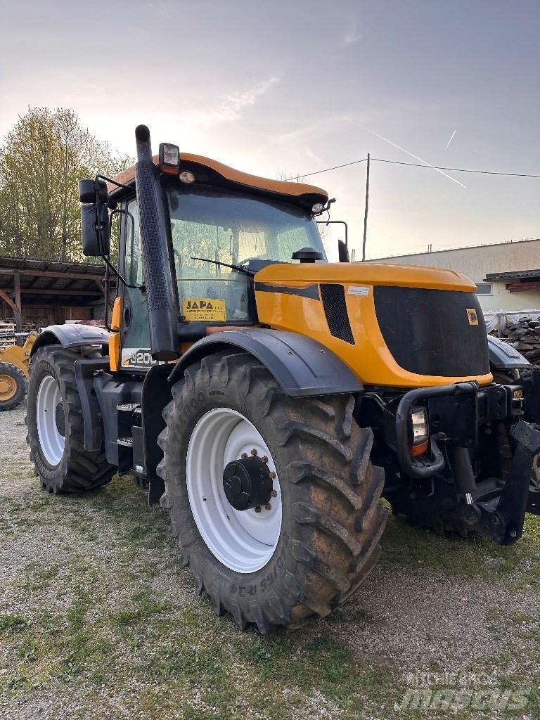 JCB Fastrac 3200 Tractors