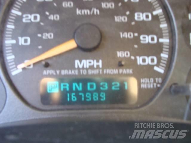 Chevrolet 3500 Flatbed/Dropside trucks