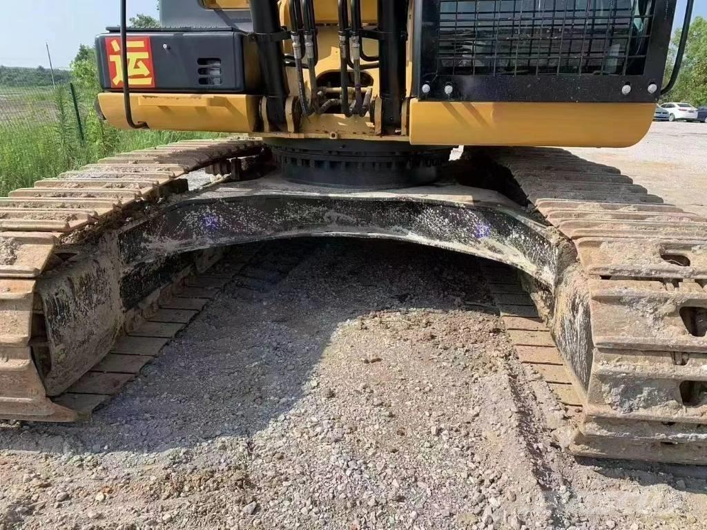 CAT 323D Crawler excavators