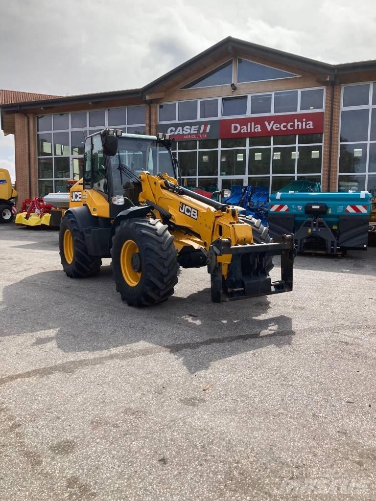 JCB TM 320 Farming telehandlers