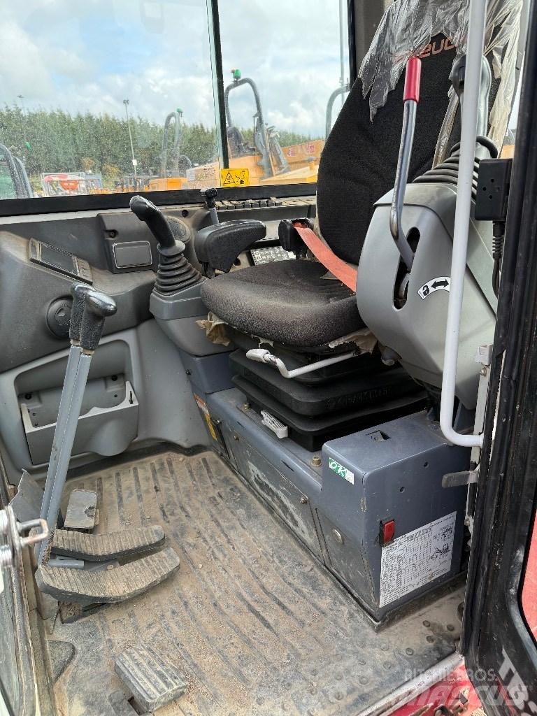 Takeuchi TB 230 Mini excavators < 7t