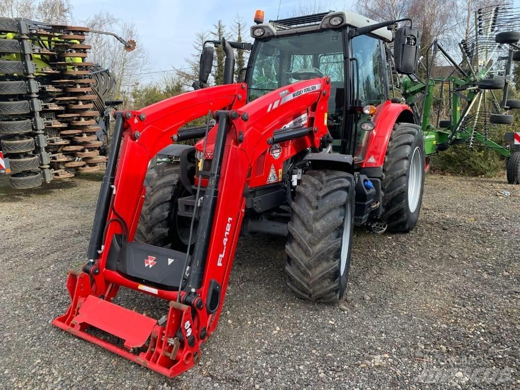 Massey Ferguson 5712 Tractors