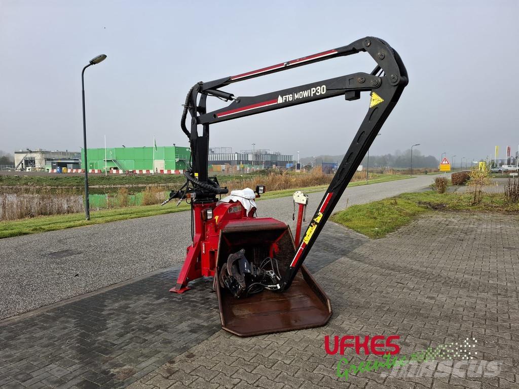 TP 270 PTO K front Wood chippers