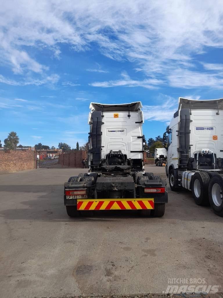 Volvo FH 440 Truck Tractor Units