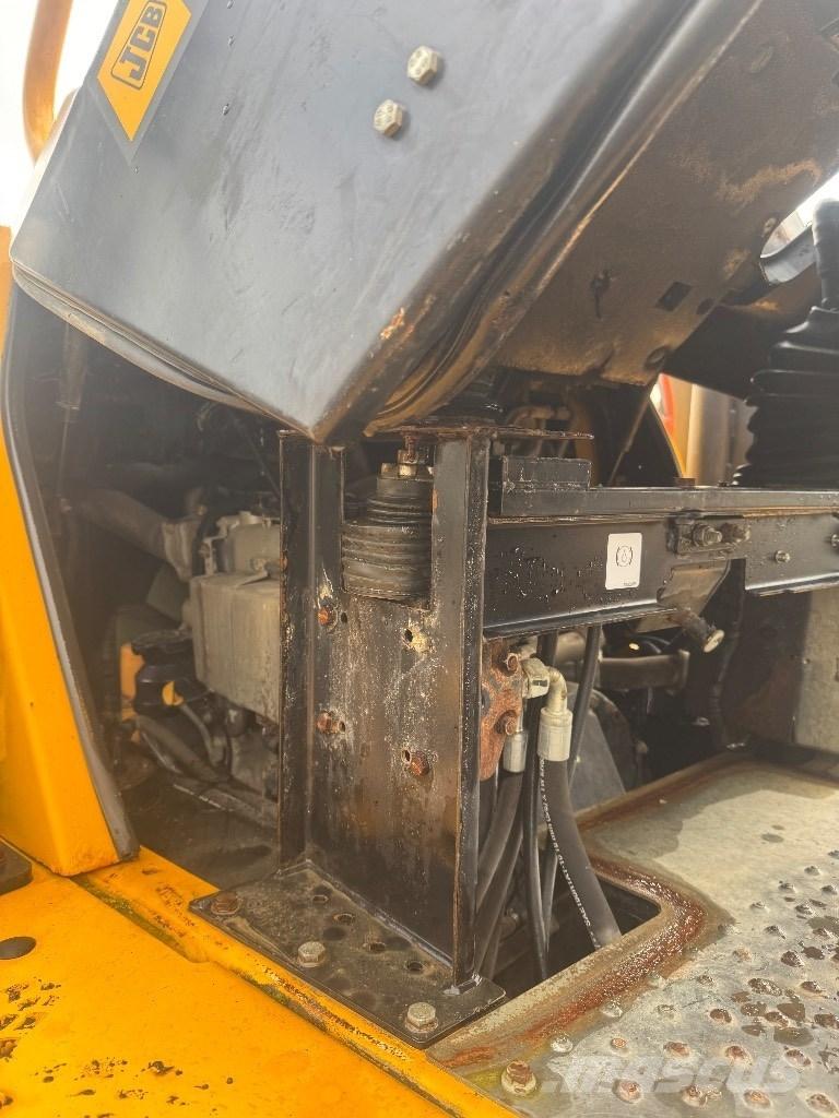 JCB 6 T-1 Site dumpers