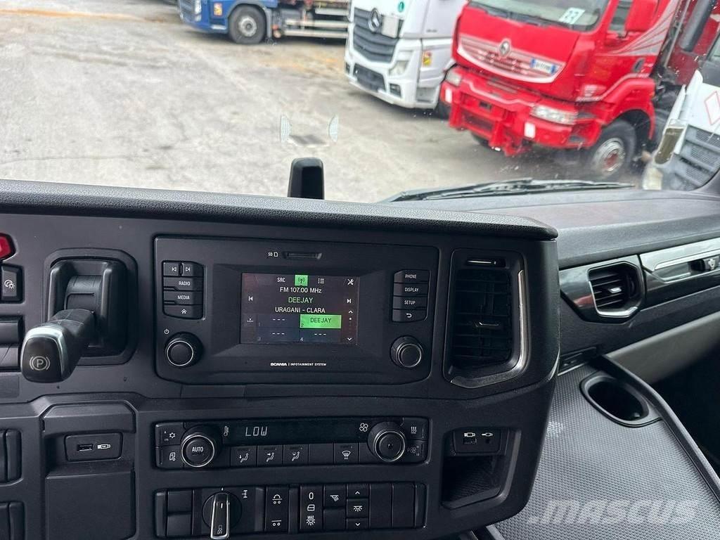 Scania R 520 Truck Tractor Units