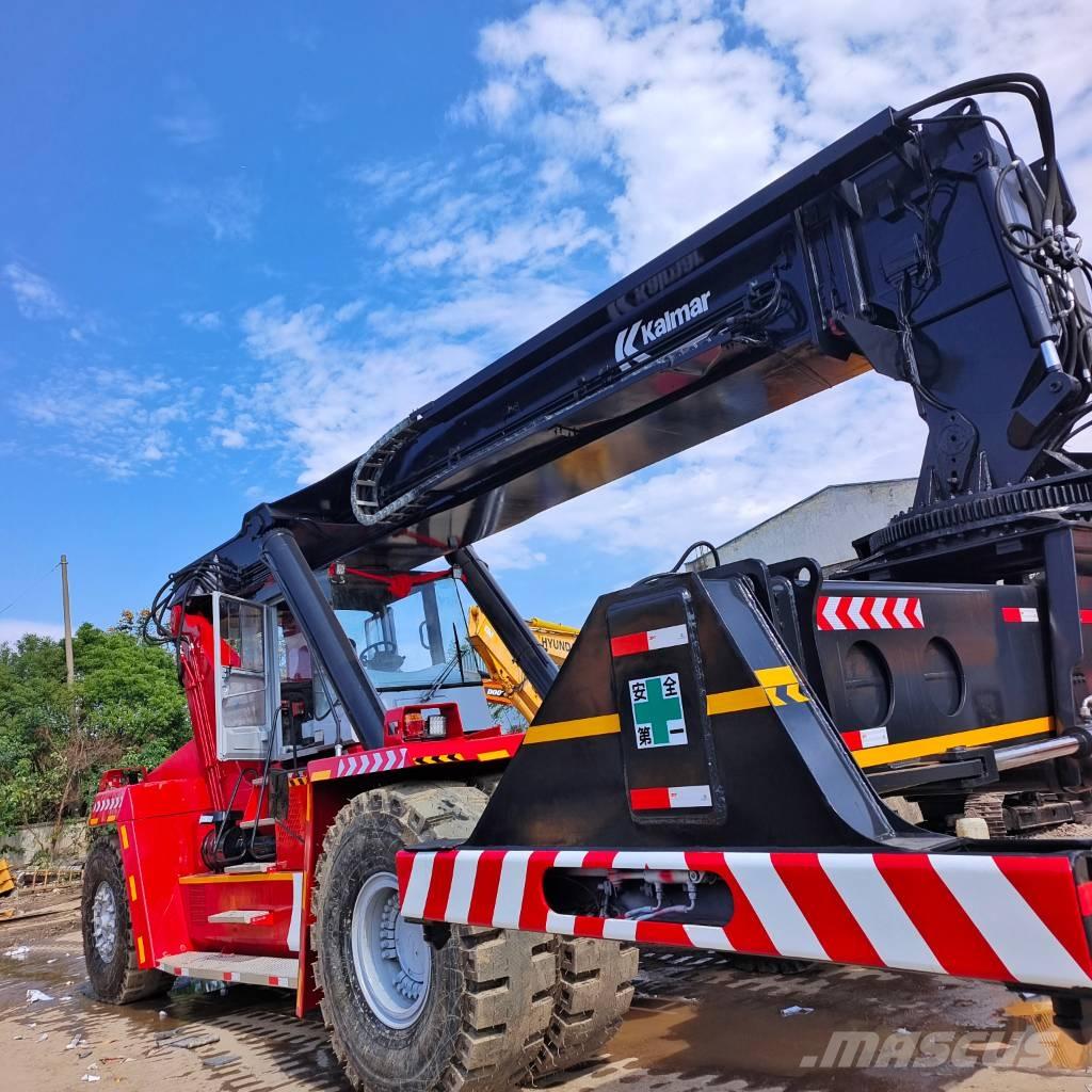 Kalmar DRF 450 Reachstackers