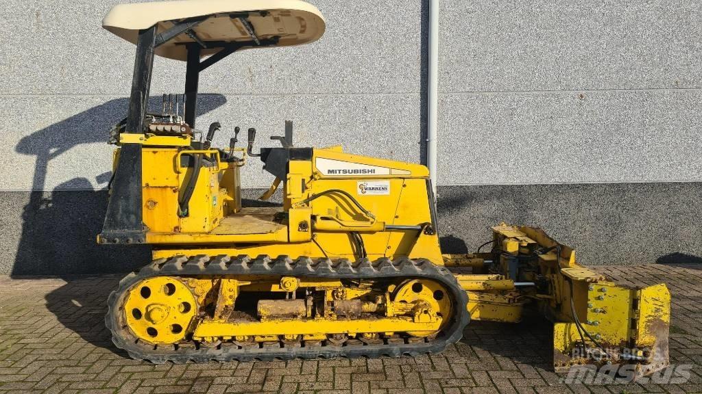 Mitsubishi BD2H Crawler FEL's