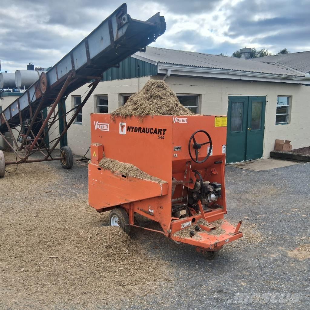 Valmetal 544 Other livestock machinery and accessories